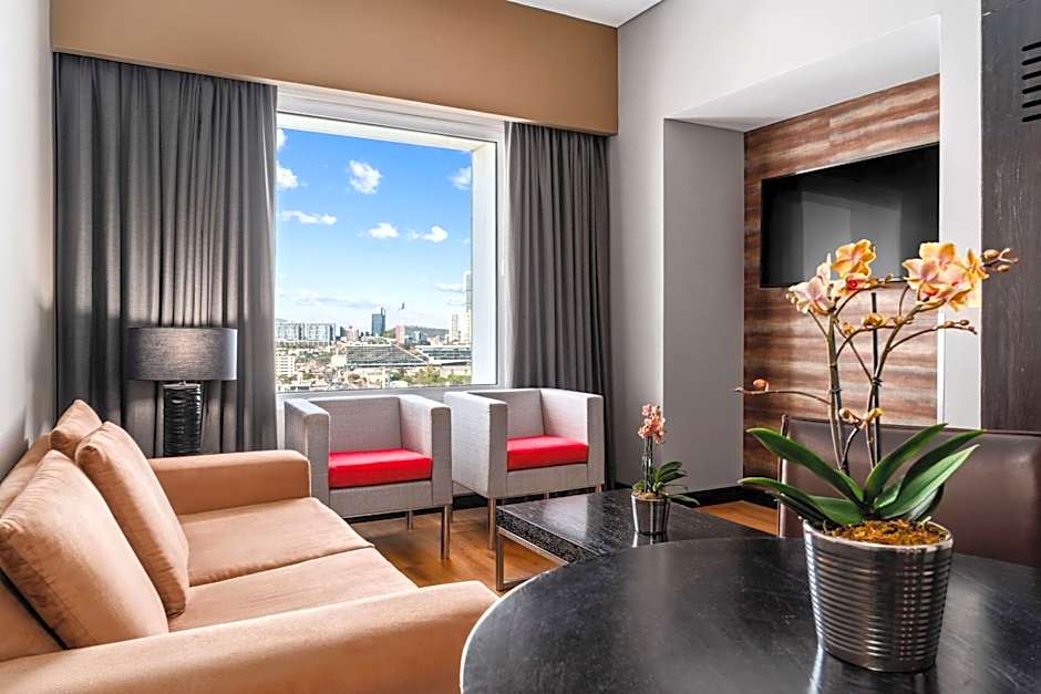 NH Collection Monterrey San Pedro