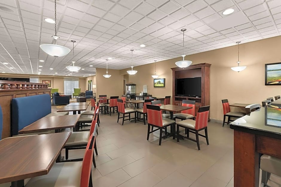 Comfort Suites Commerce