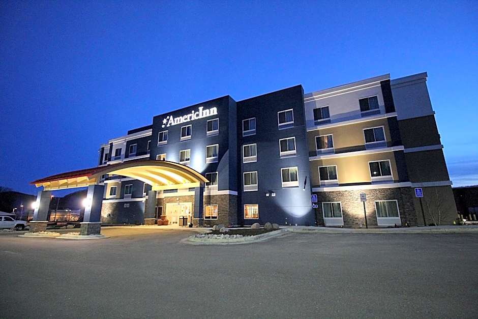 AmericInn by Wyndham Winona