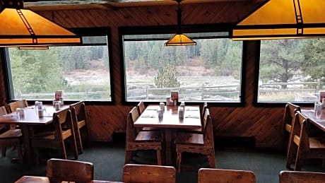 Rimrock Lodge