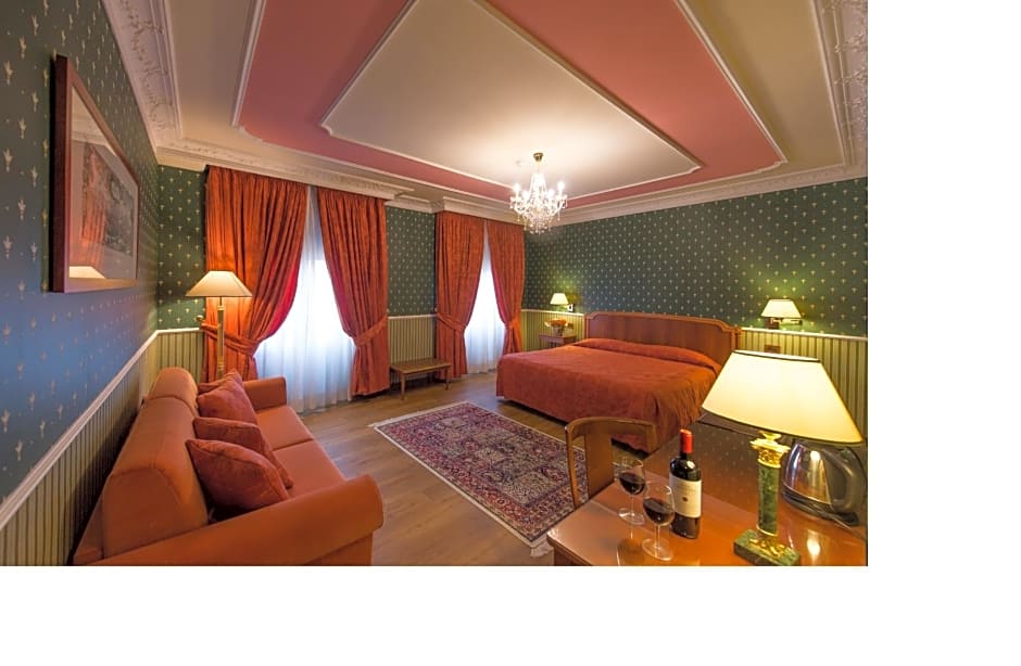 Strozzi Palace Hotel