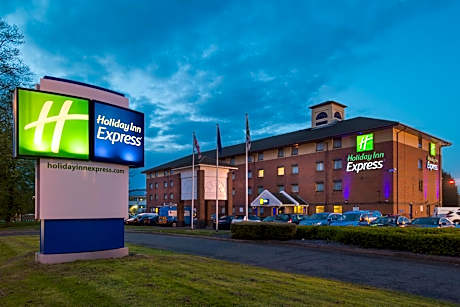 Holiday Inn Express Birmingham Oldbury By IHG