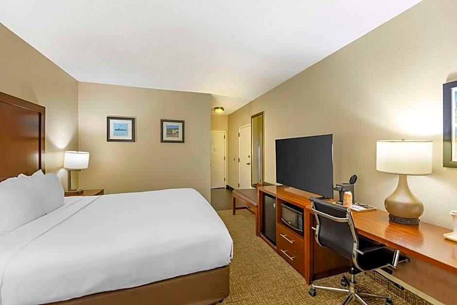 Comfort Inn Meridian - Bonita Lakes