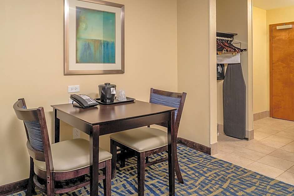 Holiday Inn Express & Suites Lebanon By IHG