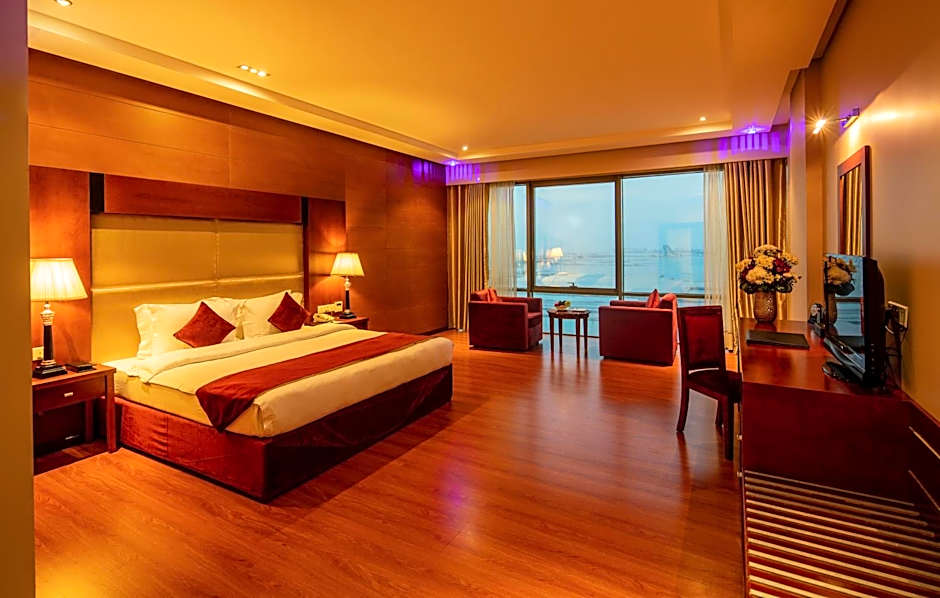 Photo 1 of 4 of Premier Suite
