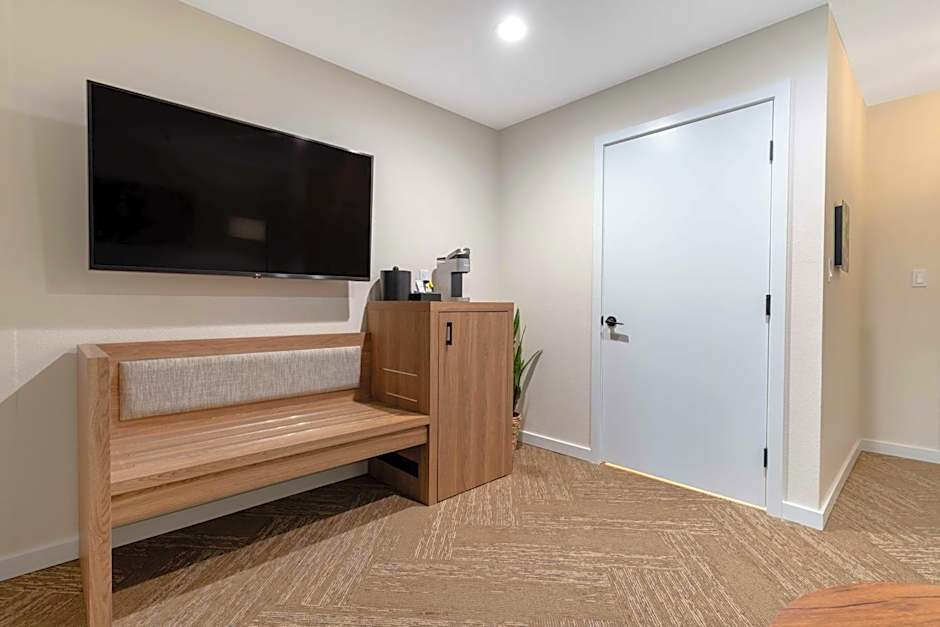 Best Western Plus Inn At The Vines