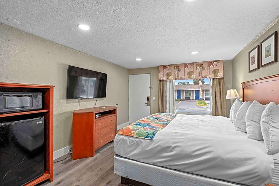 Travelodge by Wyndham Kissimmee Orlando
