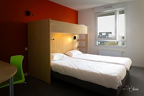 Triple Room with Private Bathroom