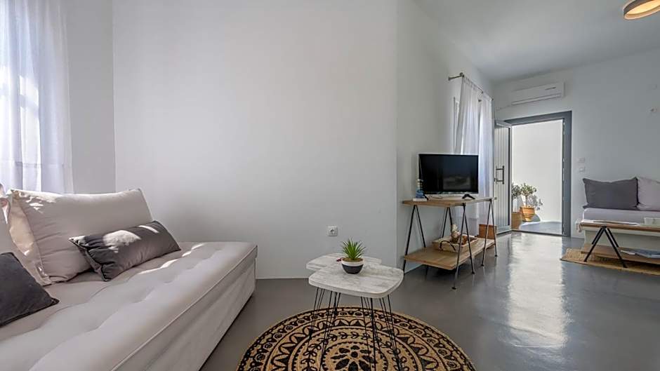Anita Rooms & Suites Milos