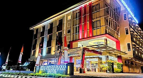 Grand Parama Hotel