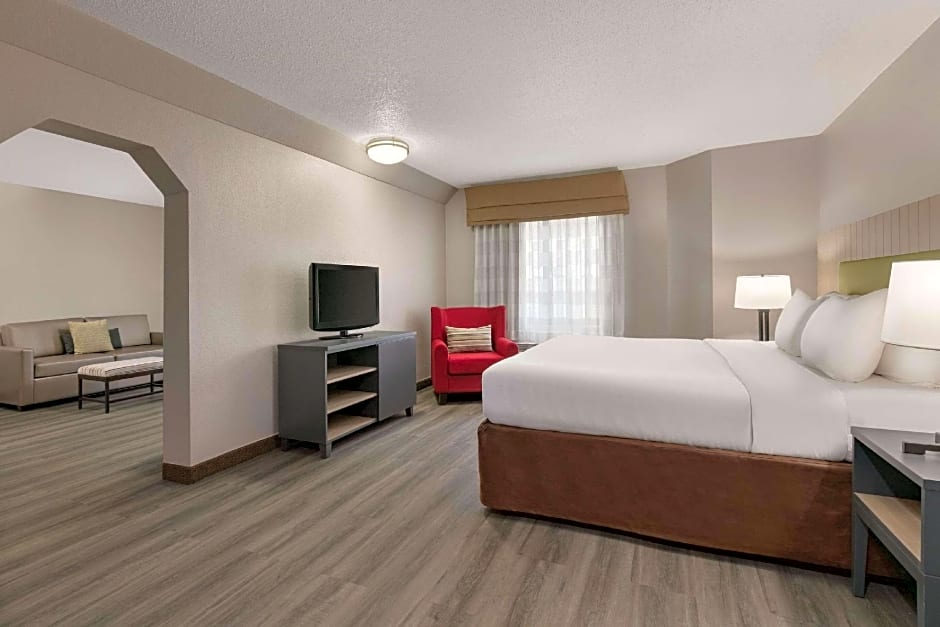 Country Inn & Suites by Radisson, Roanoke Rapids