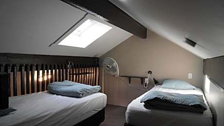 Bed in 6 to 9 Bed Mixed Dormitory Room with Ensuite Bathroom