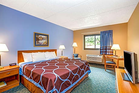 Deluxe King Room - Non-Smoking