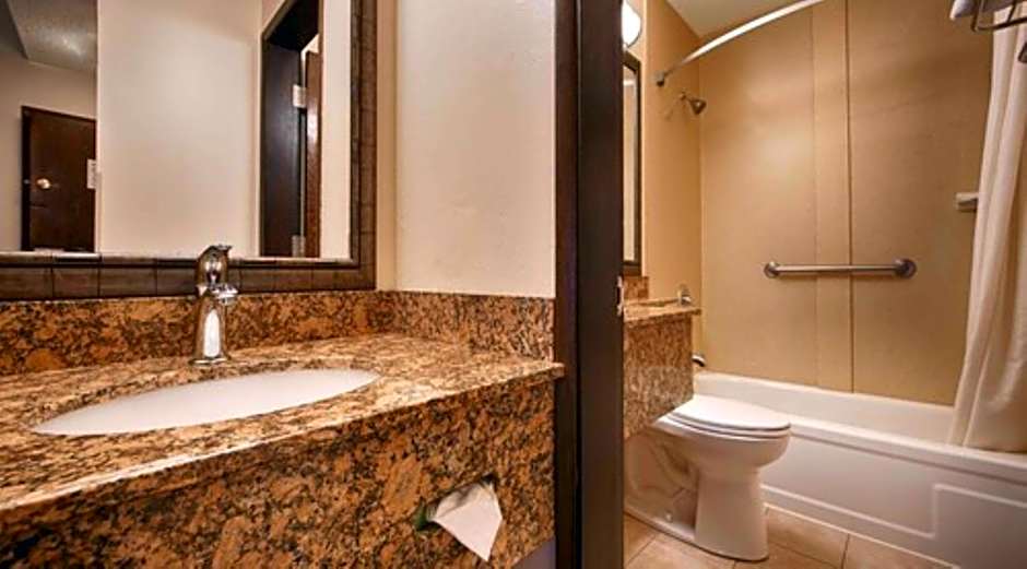 Best Western Plus Tree House