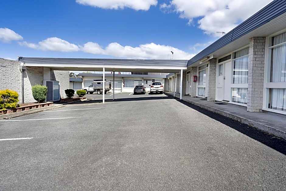 Top of the Town Hotel Motel