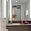 Moxy Frankfurt City Center