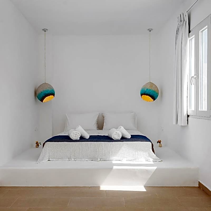 VOCA HOTEL & SUITES