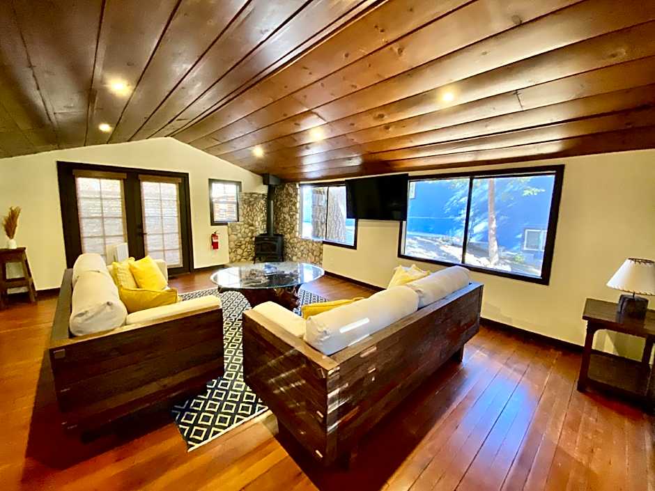 Idyllwild Inn