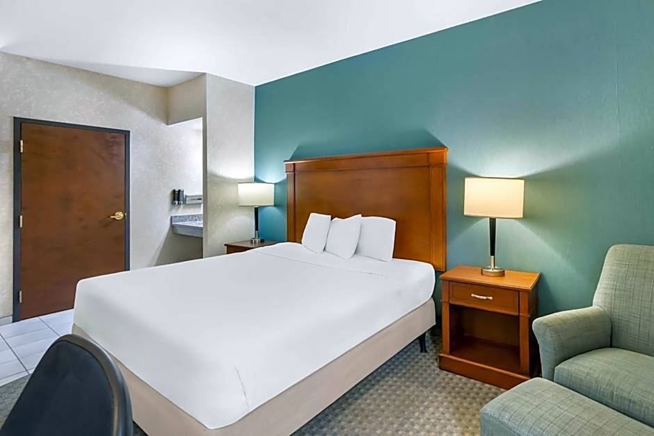 Sonesta Essential Houston Hobby Airport