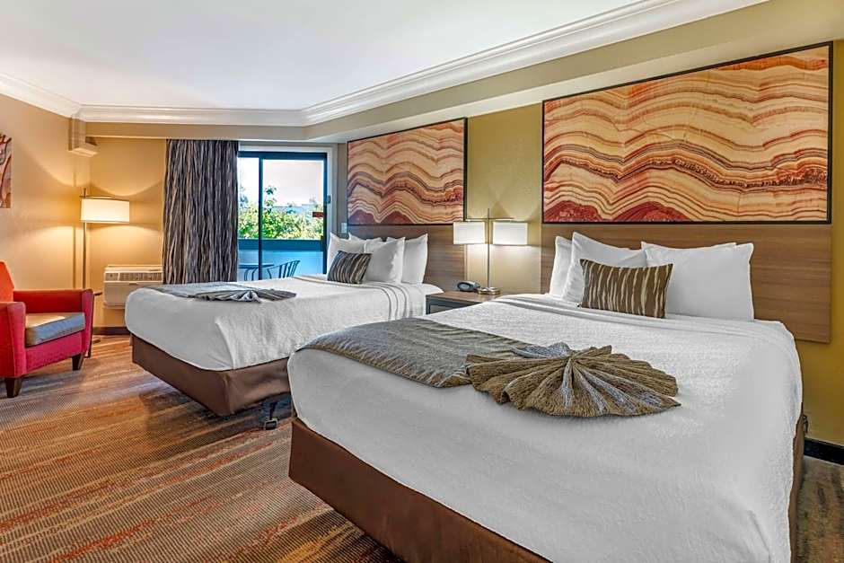 Best Western Plus Wine Country Inn & Suites