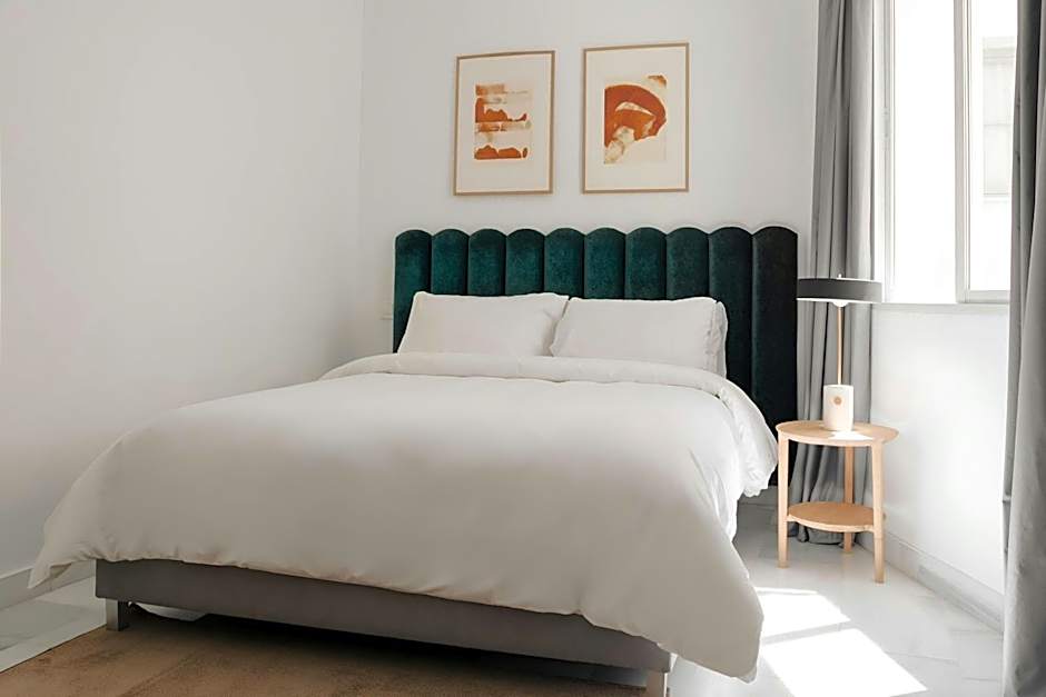 Sonder Santa Ana – Madrid, NC