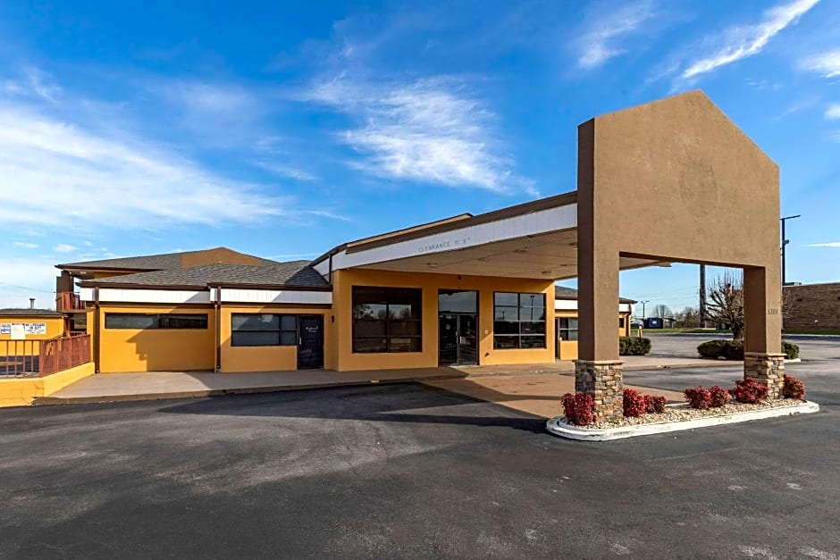 Quality Inn South Duncan