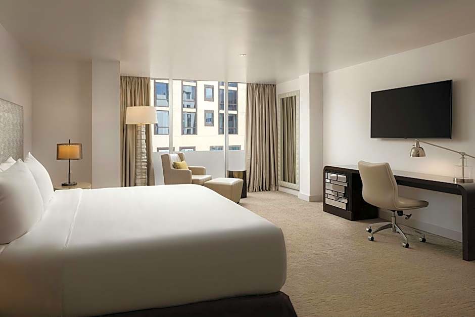 Renaissance Panama City Hotel