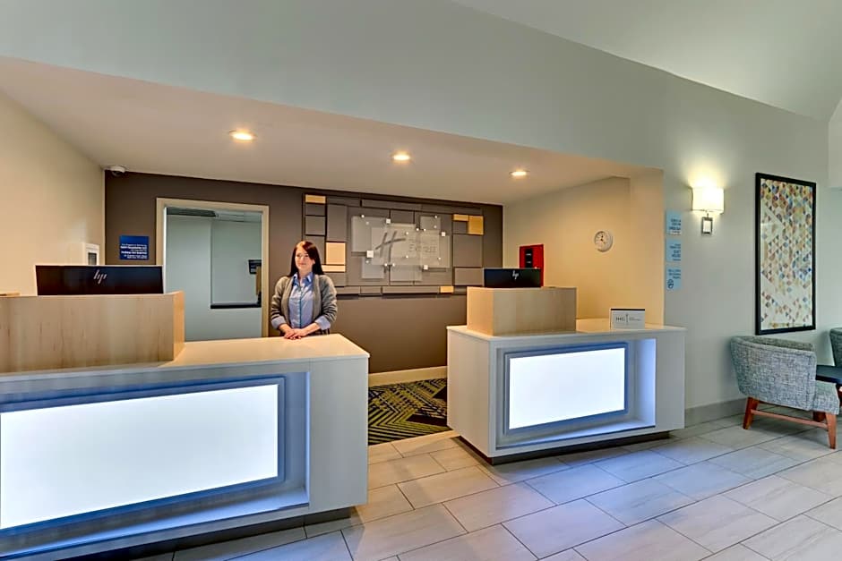 Holiday Inn Express Hotel And Suites Bad Axe By IHG