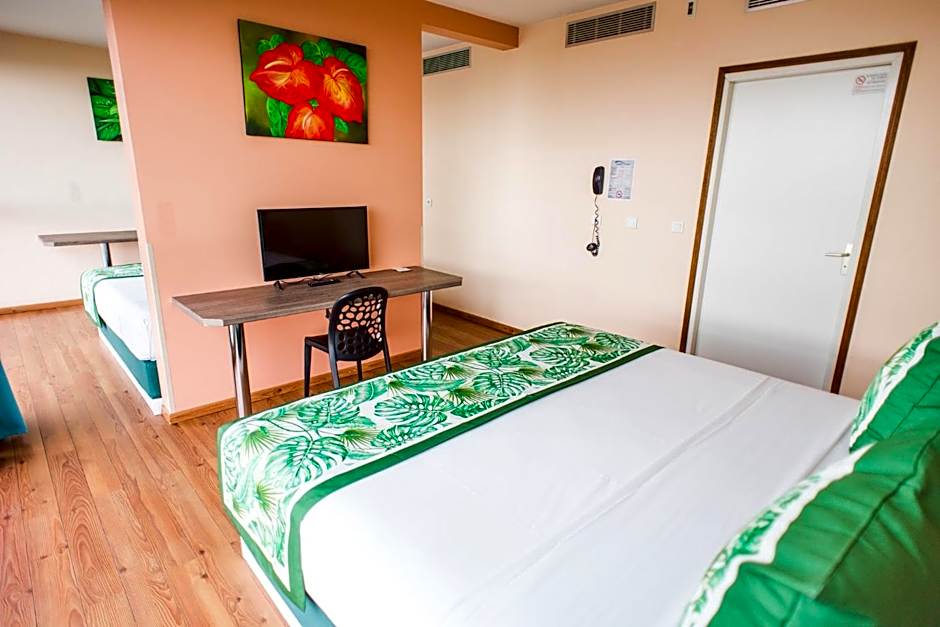 Tahiti Airport Motel