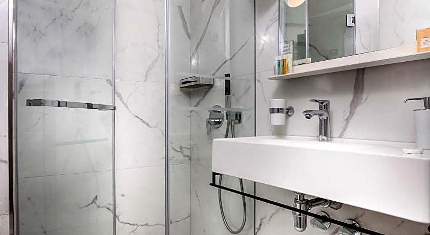 Ascot Hotel Buyukada