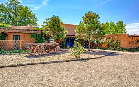 Loba Luna Bed & Breakfast