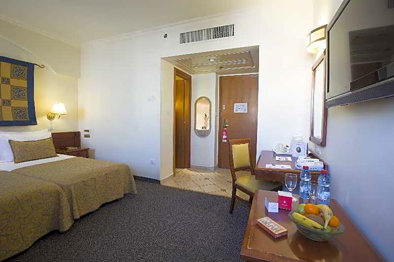Photo 1 of 6 of Deluxe 1 Double Bed or 2 Beds