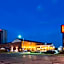 Ramada Hotel & Convention Center by Wyndham Topeka Downtown