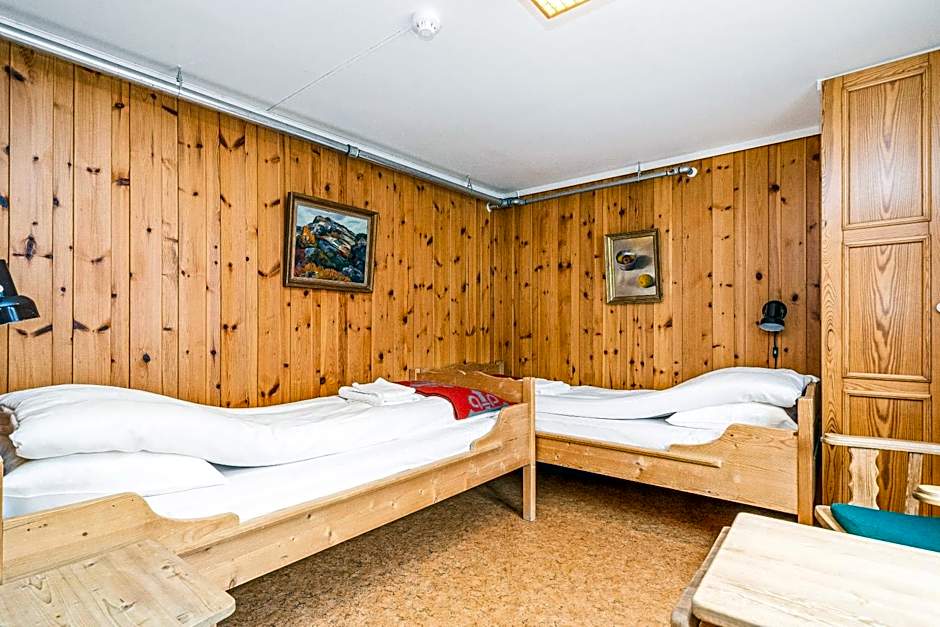 Kongsvold Fjeldstue by Frich`s