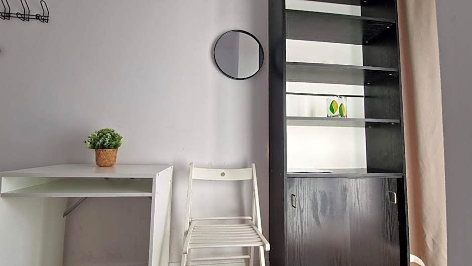 Meander Natolin Pokoje Blisko Metra