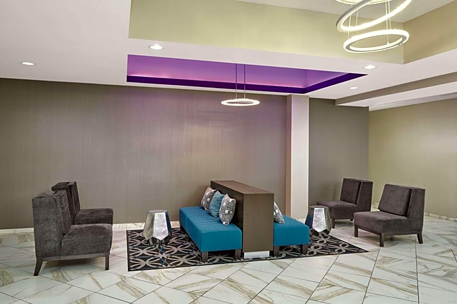 La Quinta Inn & Suites by Wyndham Springfield