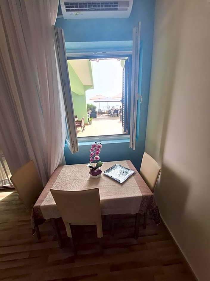 Montesan Luxury Apartment Beach Front