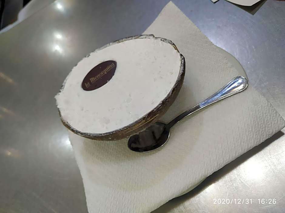 Hostal agripino y Restaurante asiático