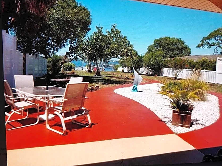 Paradise Cove at Lemon Bay
