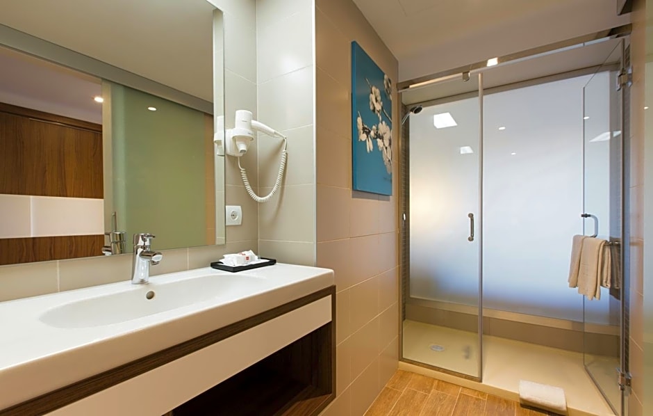 Hotel Riu Bravo - 0'0 All Inclusive