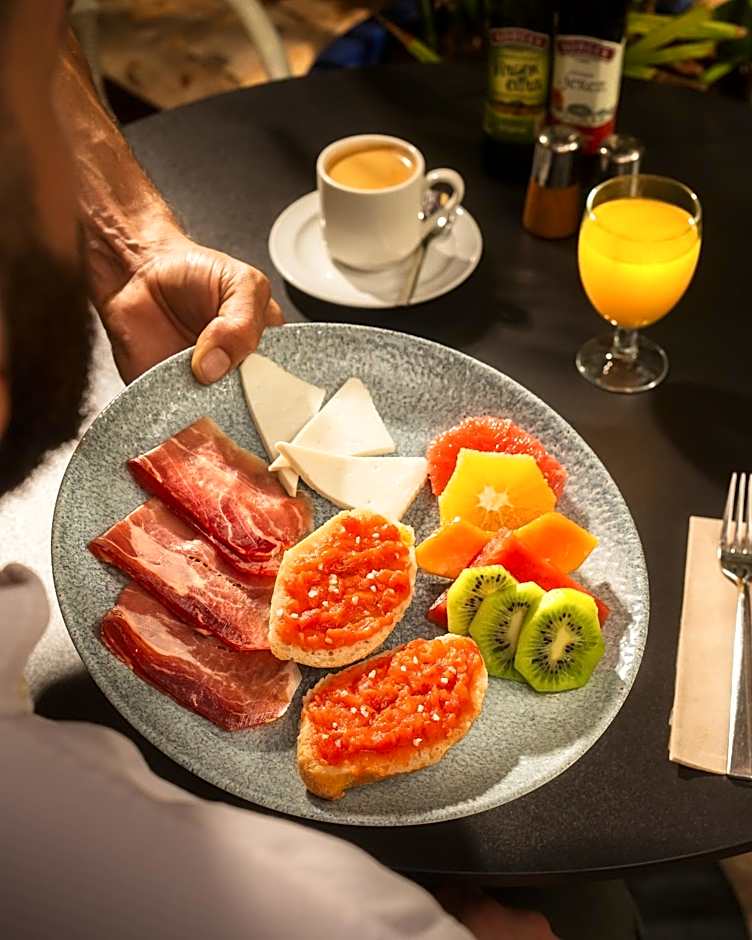 Marinell Collection Palm-Mar