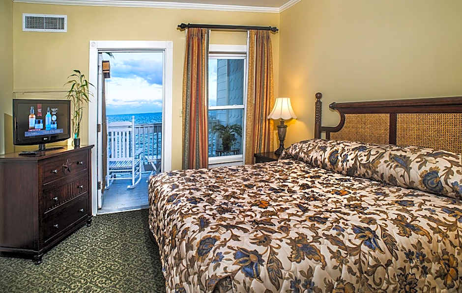 Lighthouse Inn at Aransas Bay