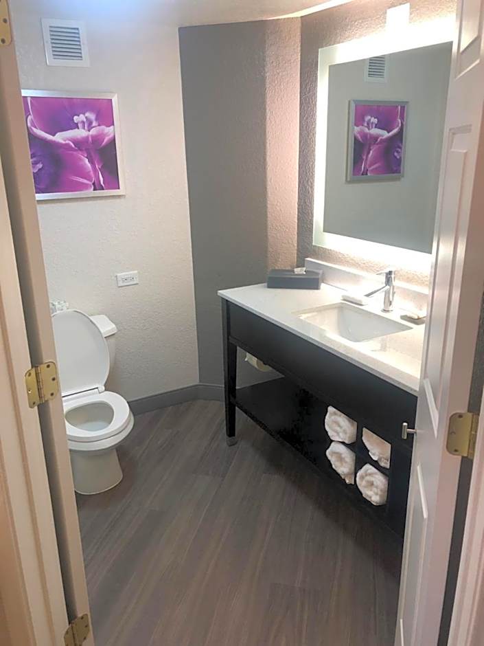 La Quinta Inn & Suites by Wyndham Panama City