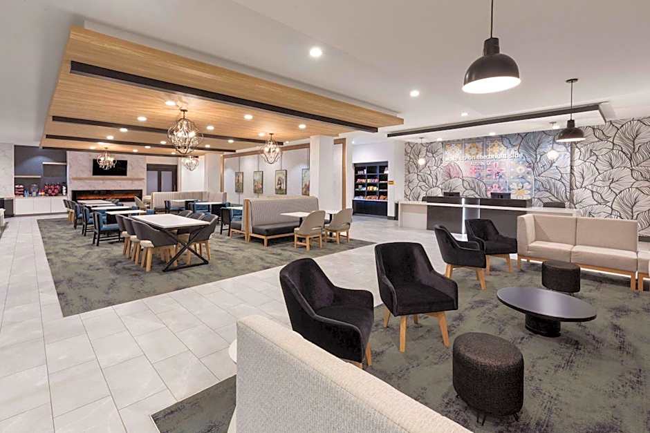 La Quinta Inn & Suites by Wyndham Austin Parmer/Tech Ridge