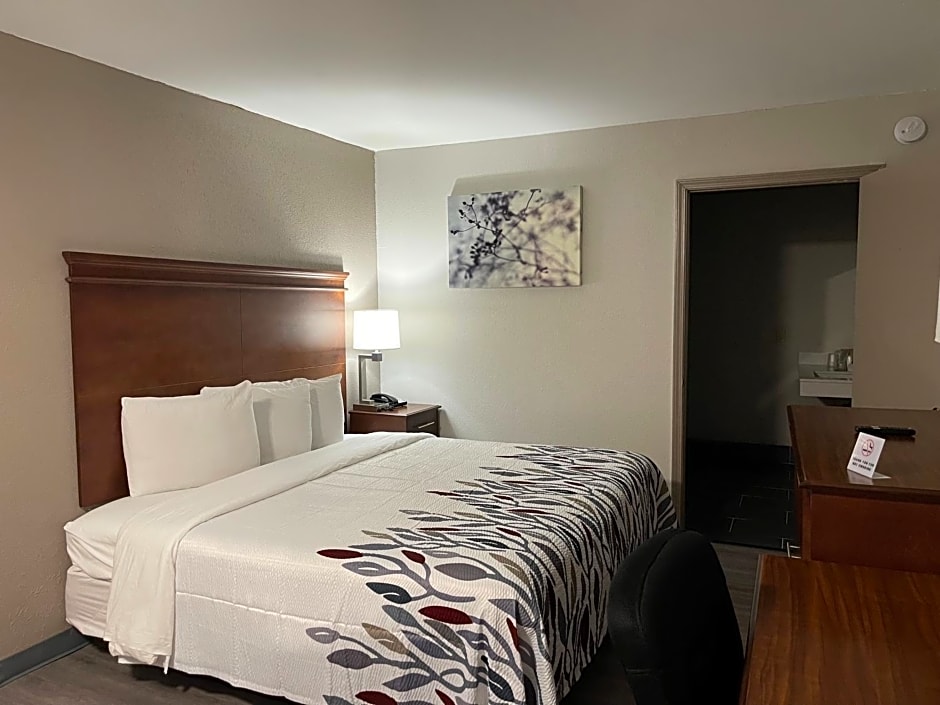 Red Roof Inn LaGrange
