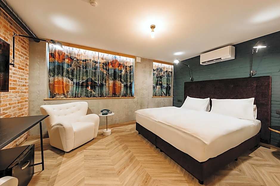 ONE66 Hotel