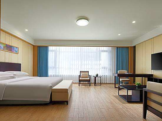 Haiyue Huantu Nanyuan Ejia Hotel (Dazhong Plaza Branch), Qianwan New Area, Ningbo