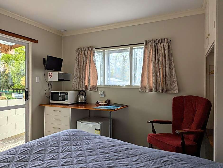 Burkes Pass Country Motels