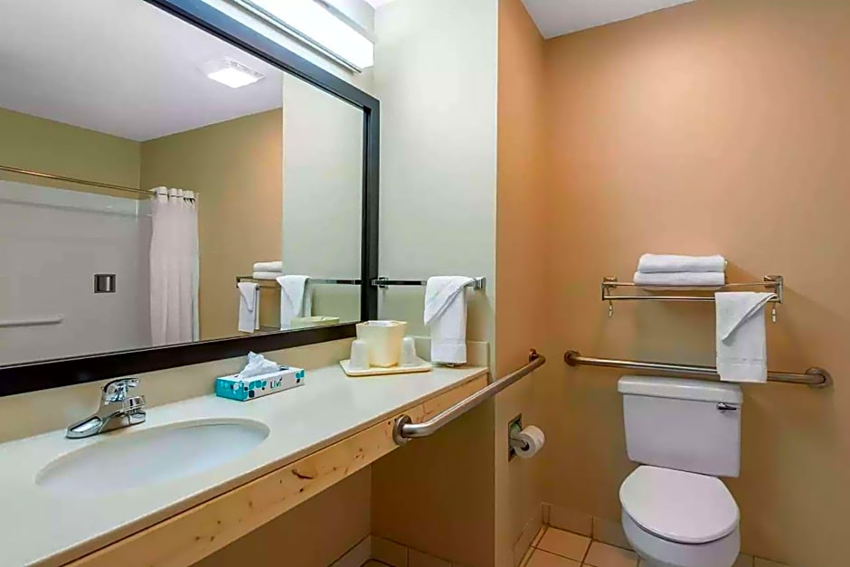 Baymont by Wyndham Port Wentworth
