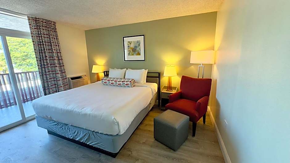 Marina Village Inn